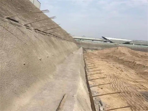 潜山河道边坡加固